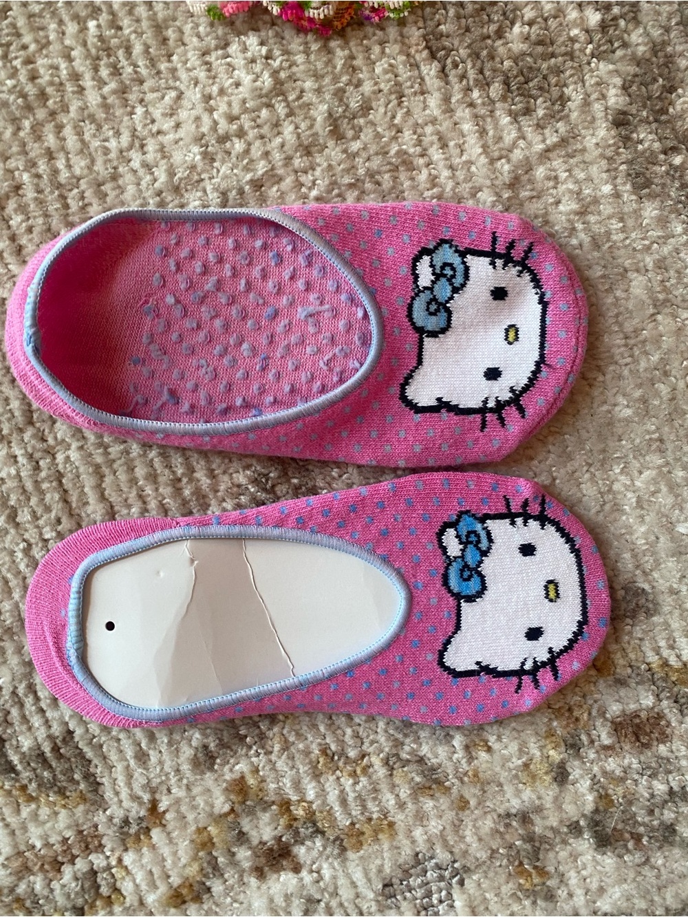 Hello Kitty Pink No-Show Footies with Blue Bow
